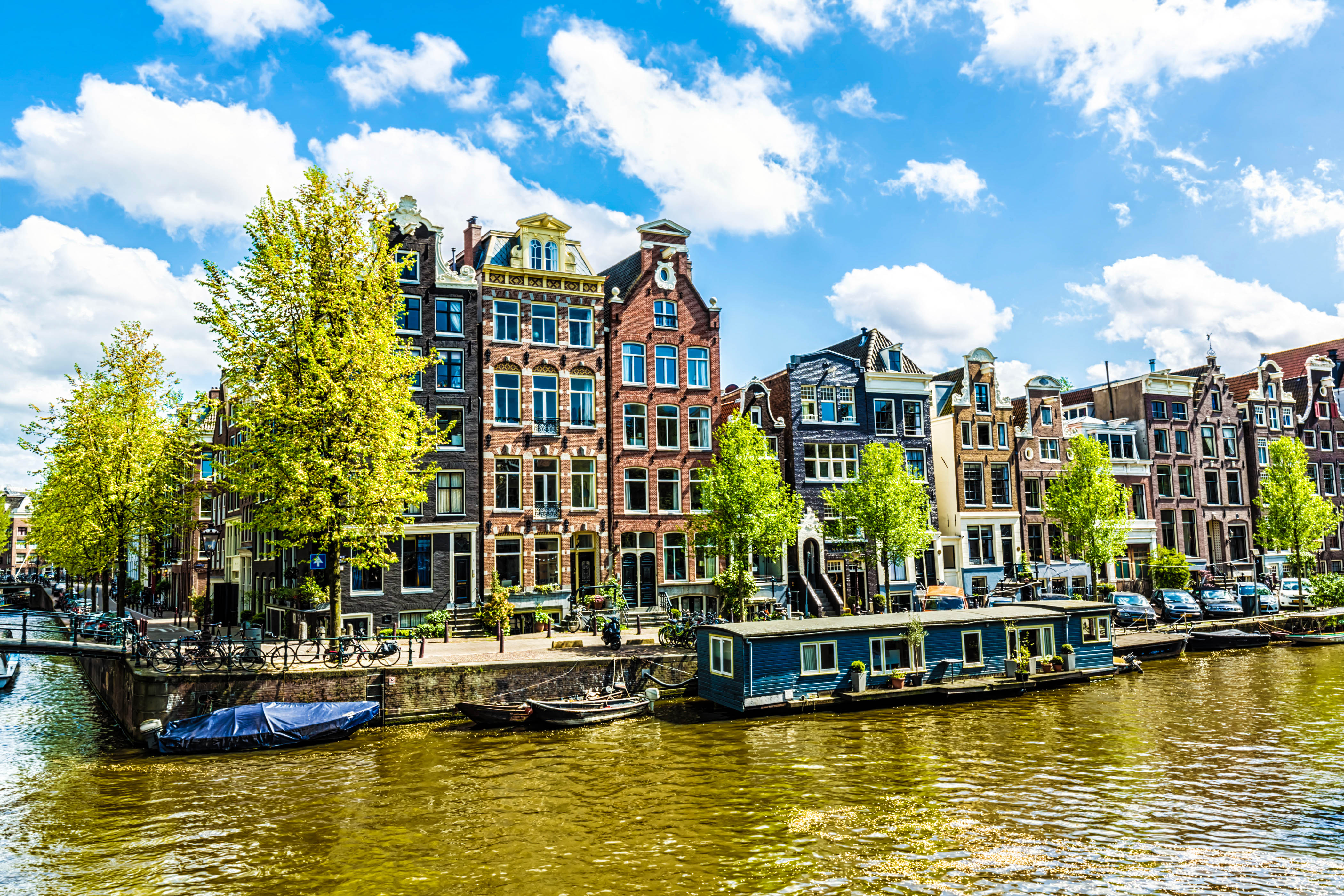 Diese Hausboote in Amsterdam sind einfach fantastisch! | Urlaubsguru.de