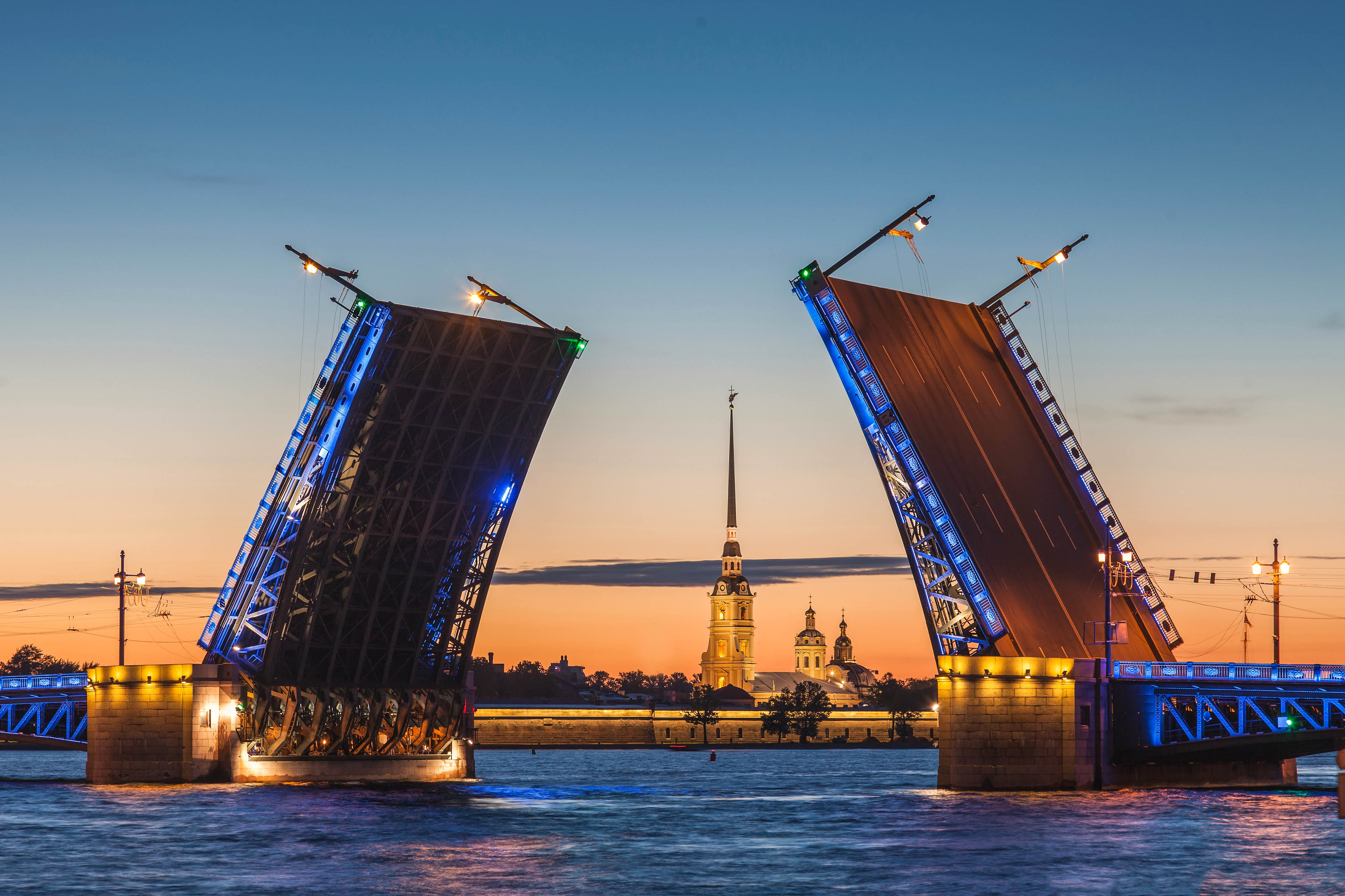 Erlebt die Weißen Nächte in St. Petersburg Urlaubsguru.de