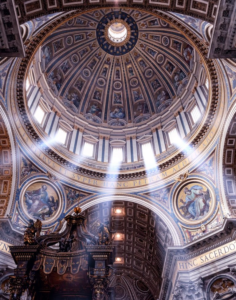 Petersdom in Rom EDITORIAL ONLY Viacheslav Lopatin shutterstock_259174448