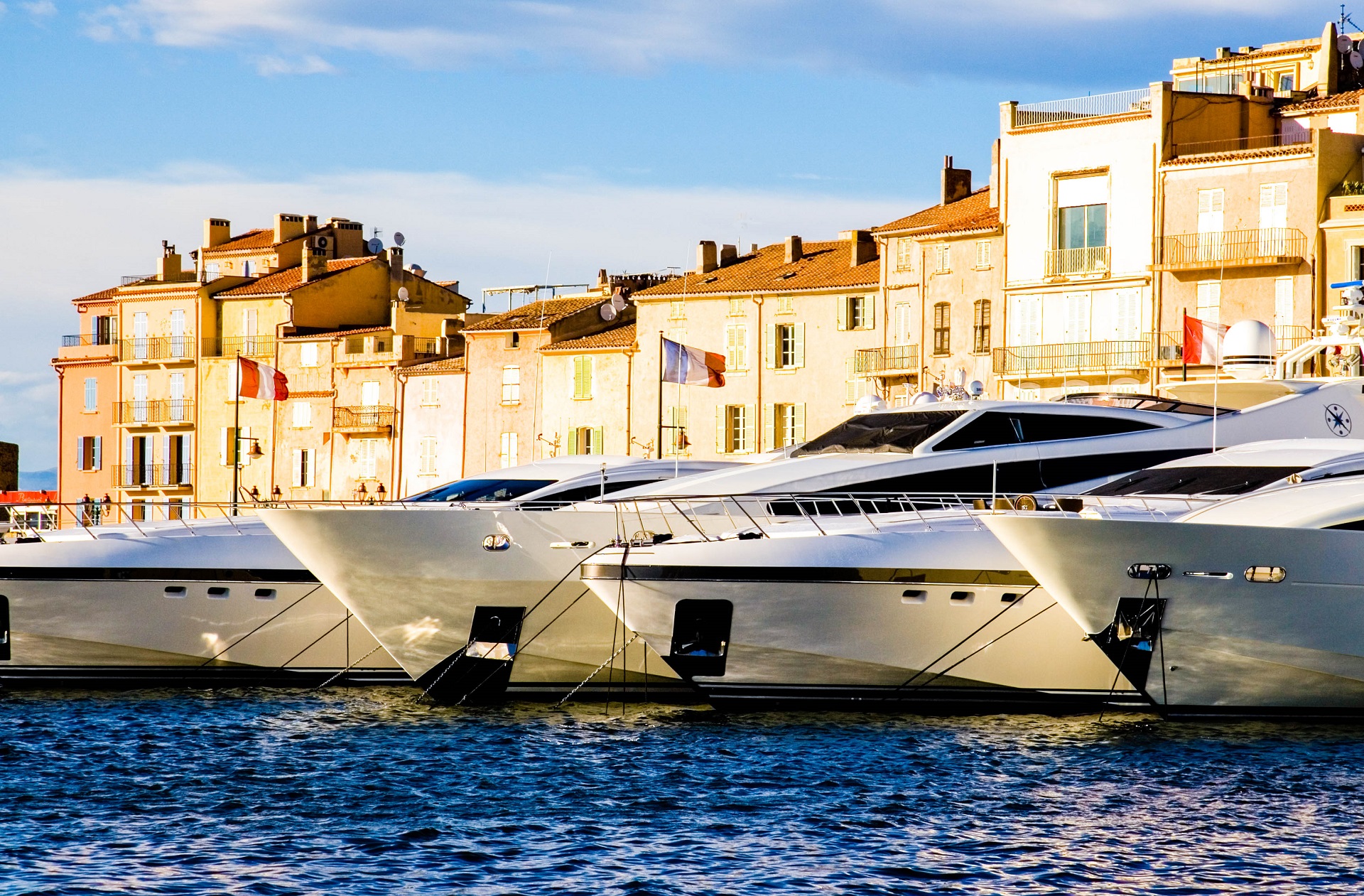 yacht port de saint tropez