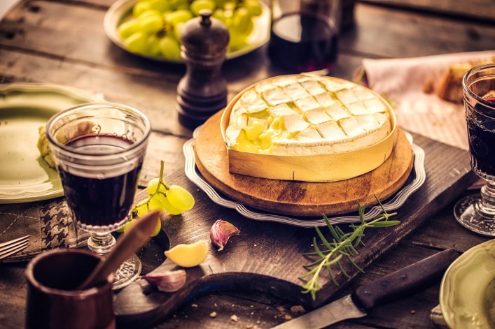 Burgund Käse Wein