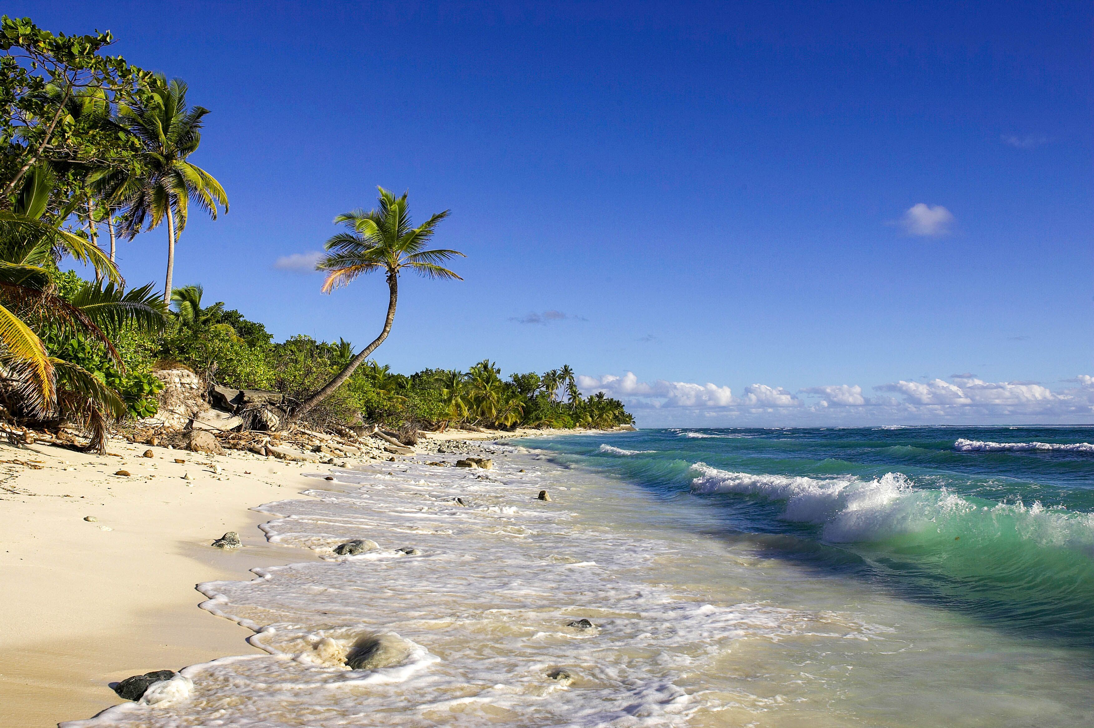 Sunny Beach on Cocos Island Keeling Islands iStock_000000861659_Large-2