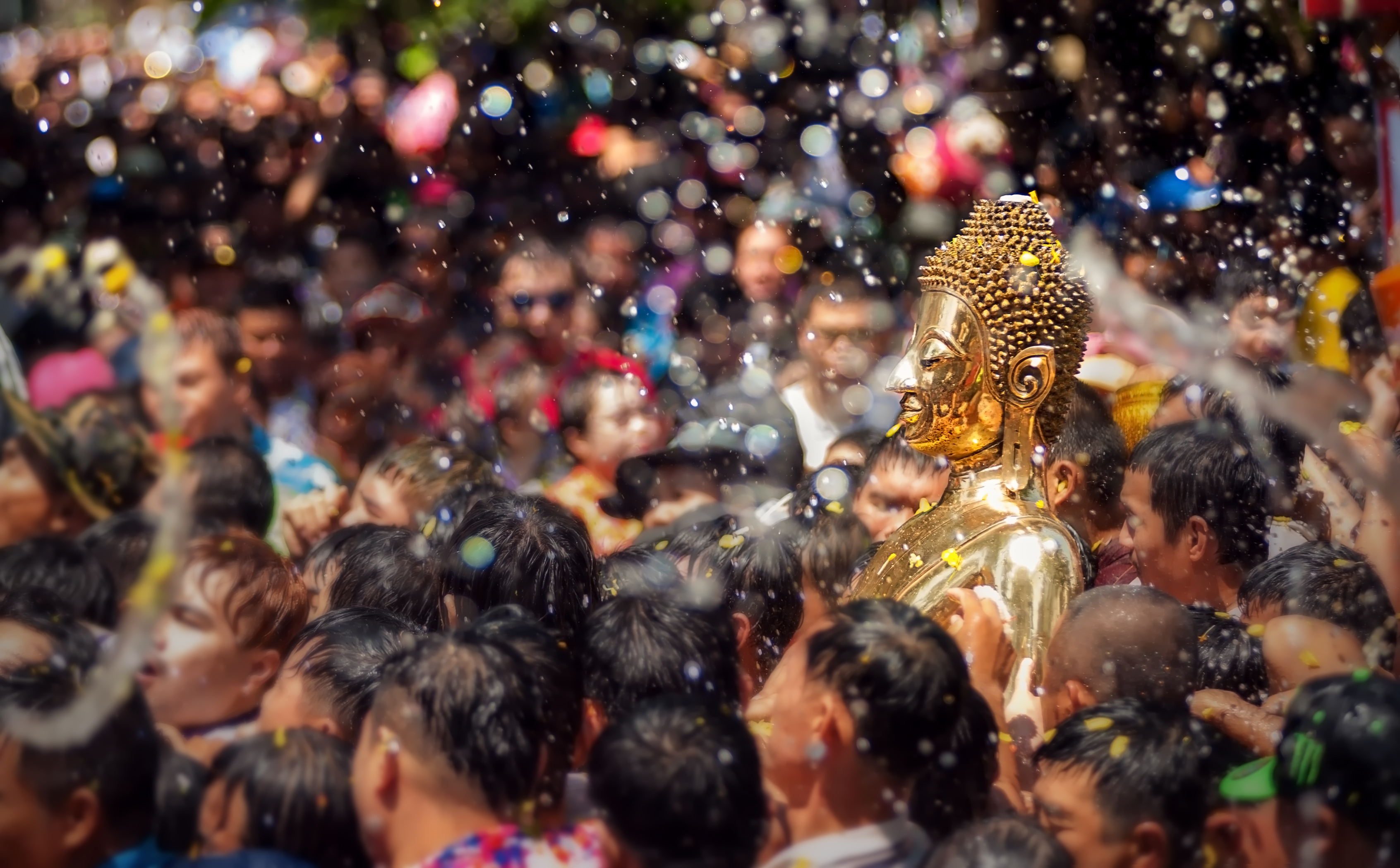 Neujahr in Thailand: Party &amp; Wasserschlacht | Urlaubsguru.de