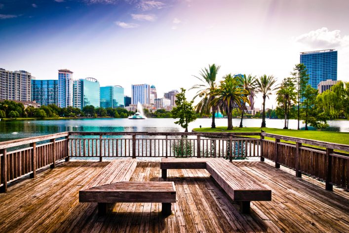 Orlando downtown, lake Eola