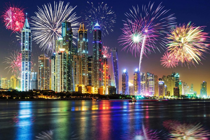 silvester-feuerwerk-in-dubai-istock_5630