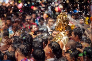 Reiseziele April_Events_Festivals_Songkran_Wasserfest Thailand