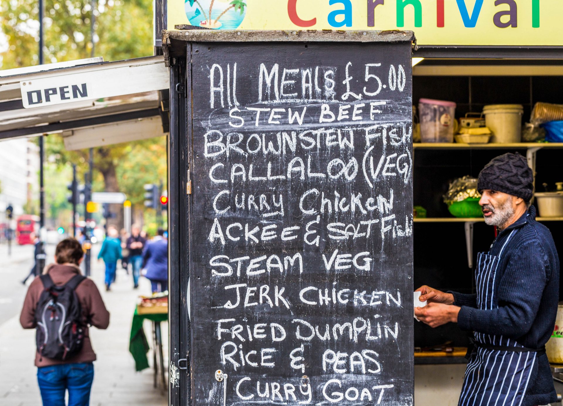 Eine Speisekarte in London auf der Straße