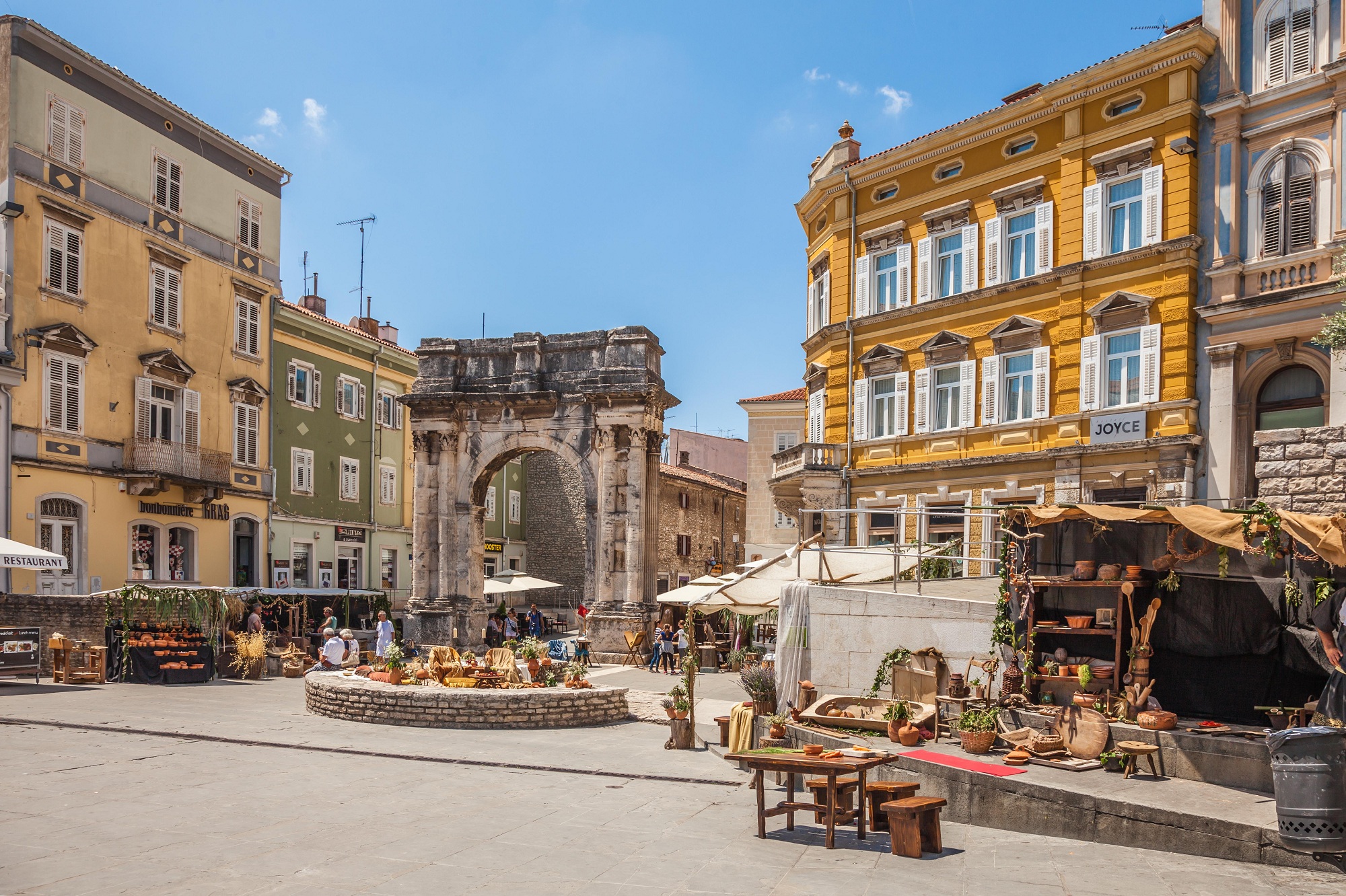 Pula - Diese kroatische Stadt überrascht | Urlaubsguru.de