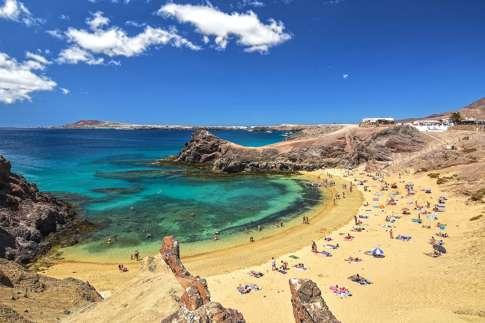 Lanzarote: Wild, gegensätzlich und wunderschön | Urlaubsguru